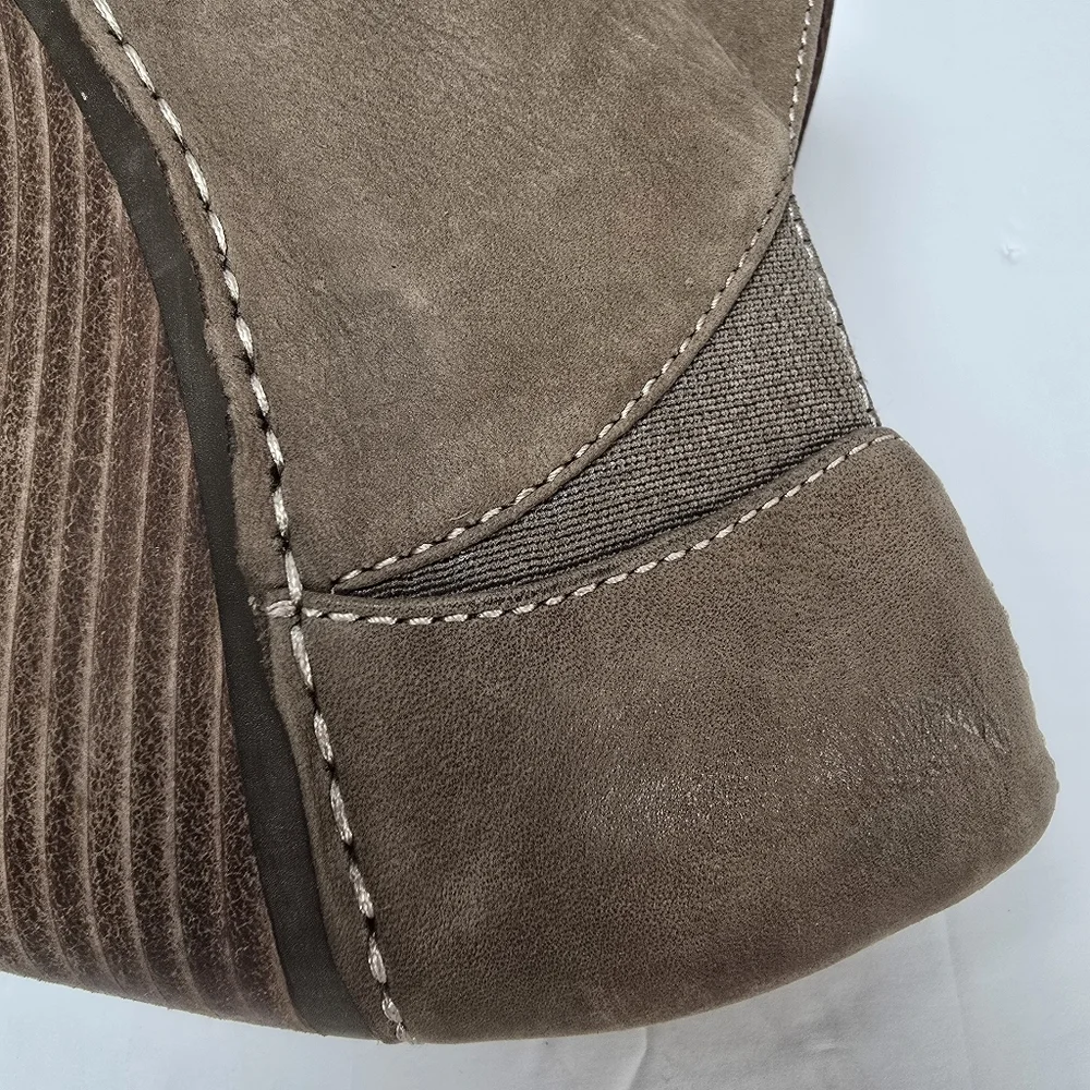 Dansko Sheena Wedge Booties Walnut Ankle Nubuck Leather Women's US 7.5  Comfort
